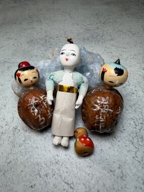 Vintage East Asian Collectible Doll Lot Souvenir carving wood people trinkets